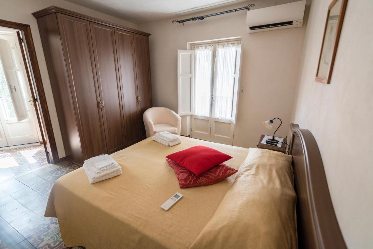 Casa Lucia Apartment Кастелбуоно Екстериор снимка